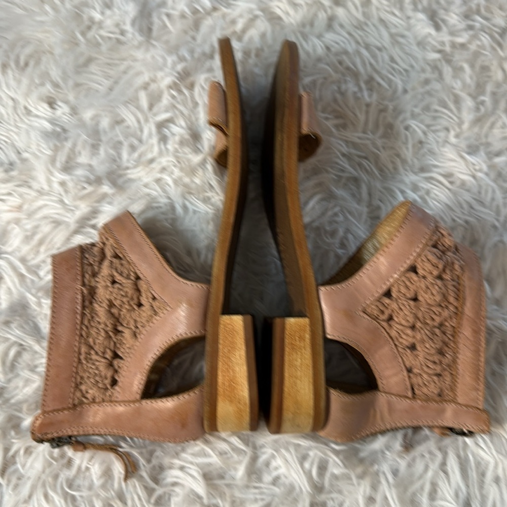 Anthropologie Latigo Womens Shoes Rupee Sandals Leather Flat Crochet Boho 7 - Picture 9 of 11